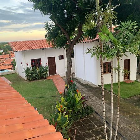 Morro Branco Suites - Hospedaria Morro Branco Beberibe Ngoại thất bức ảnh
