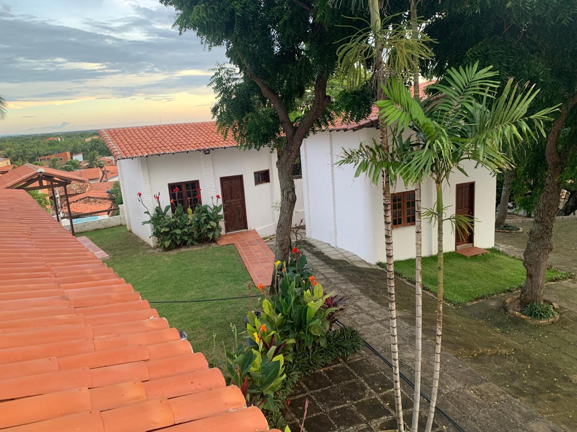 Morro Branco Suites - Hospedaria Morro Branco Beberibe Ngoại thất bức ảnh